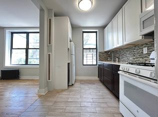 2 E 10th St #5, Brooklyn, NY 11218