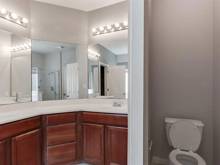 600 S Frontier Ln — Photo 16