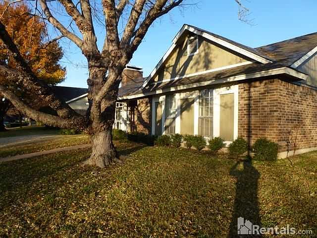1st image of 241 Creekside Ln