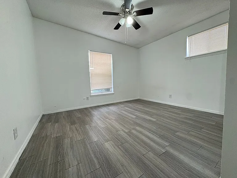 10316 Ashwood Dr — Photo 28