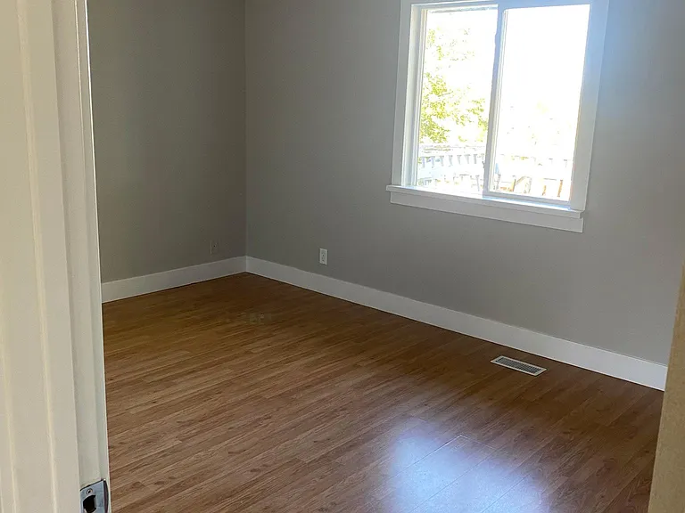 736 W Joel St — Photo 4