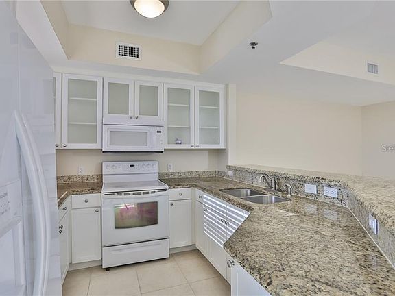 4th image of 453 Bahia Beach Blvd