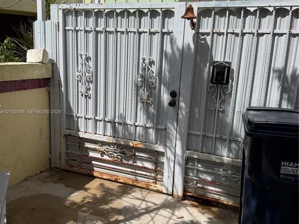 15471 SW 59th St, Miami, FL 33193