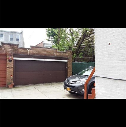 3rd image of 5614 62nd Ave
