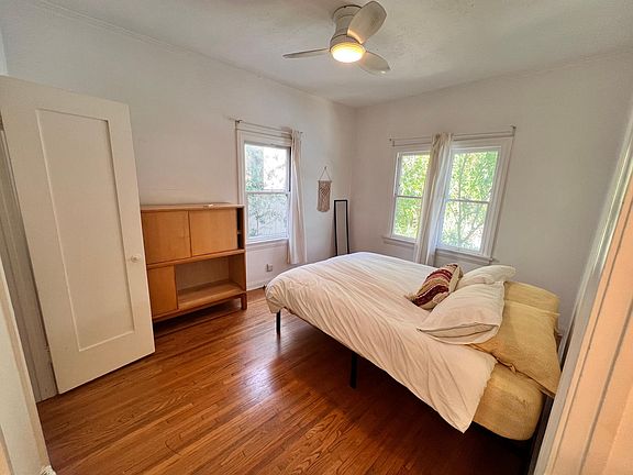 4th image of 812 N Edinburgh Ave #1