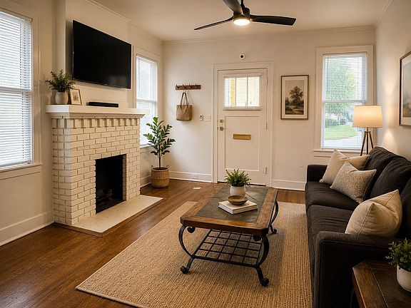 2nd image of 558 Stephenson St #558