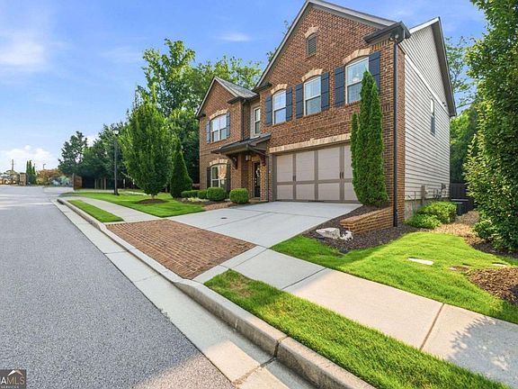 2nd image of 1901 Weston Ln