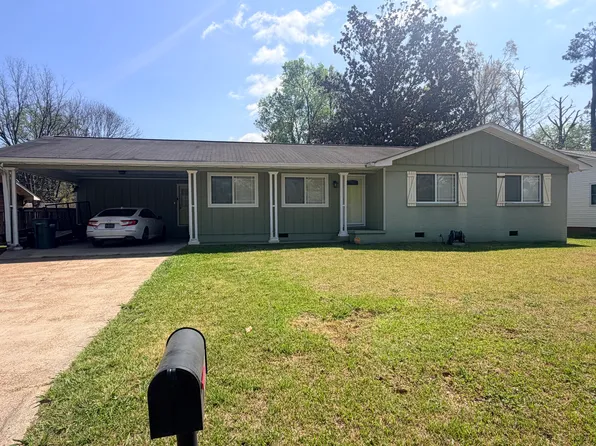 2014 Country Club Dr, Yazoo City, MS 39194