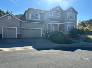 401 Gordon Ct, Windsor, CA 95492