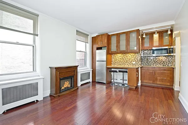 Rented by City Connections Realty | media 12