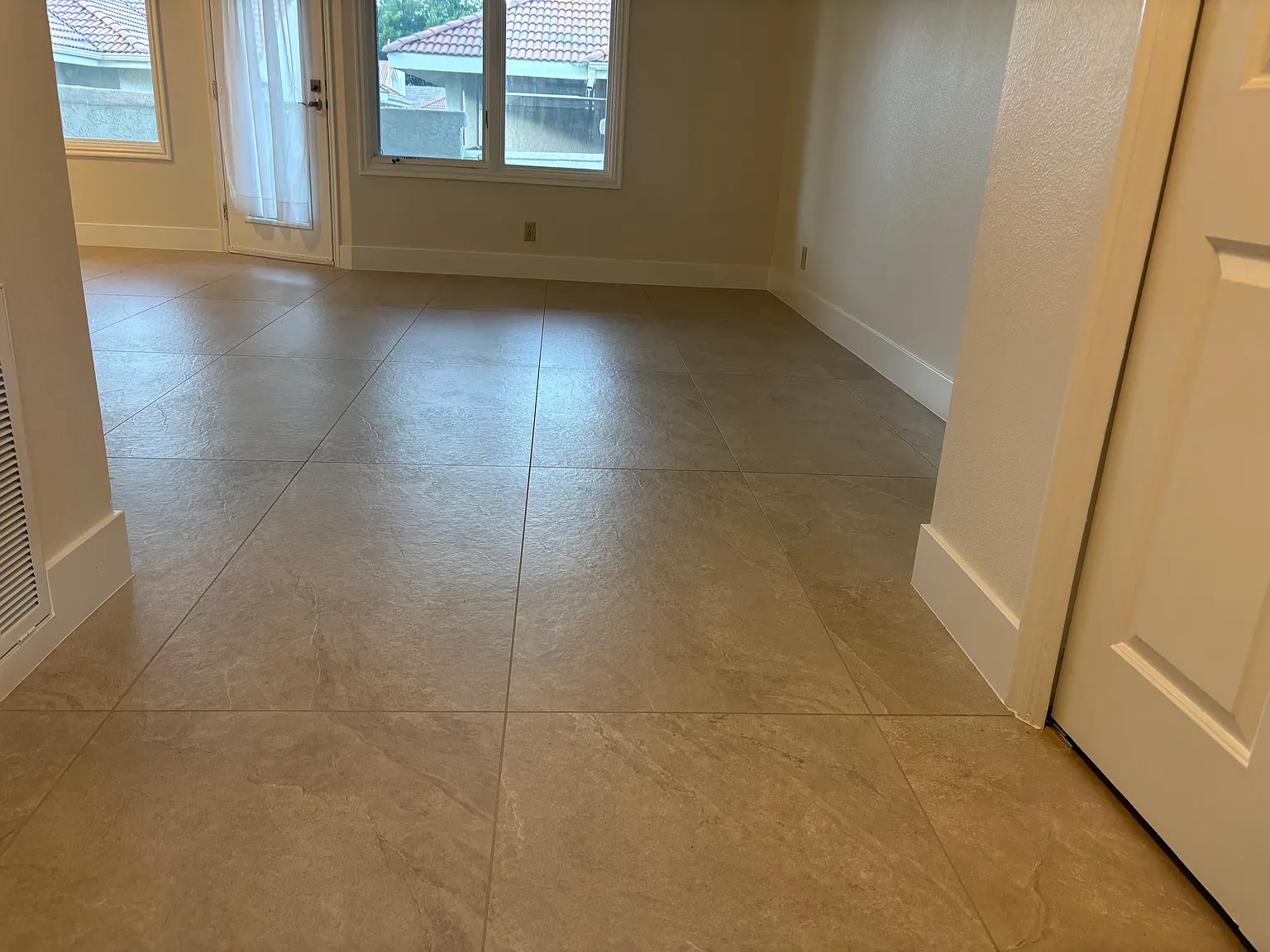1 bed, 725 sqft, $1,250 — Photo 3