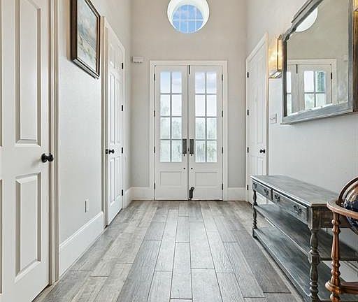 2nd image of 12640 Emerald Ct