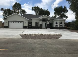 709 Cottonwood Cir, Alamosa, CO 81101