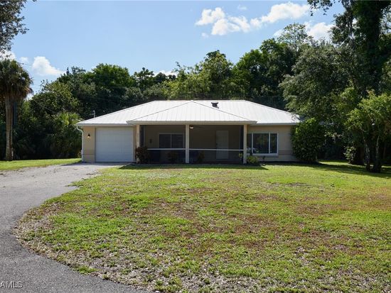 5211 Melaluca Dr, Fort Myers, FL 33905