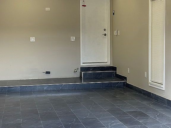 5th image of 7490 Brynmawr Ct