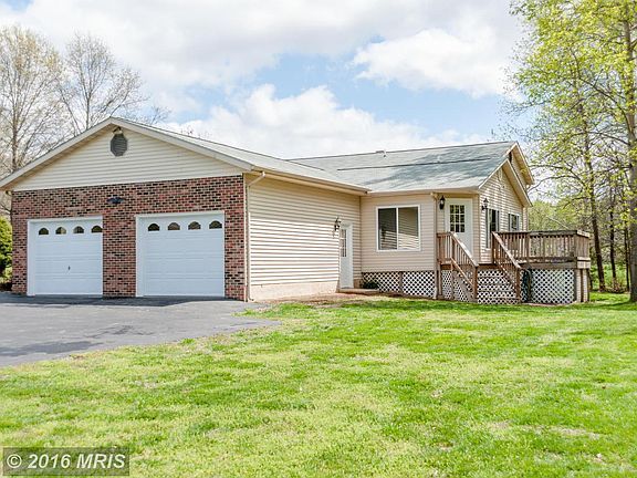 4th image of 8843 Doe Ct