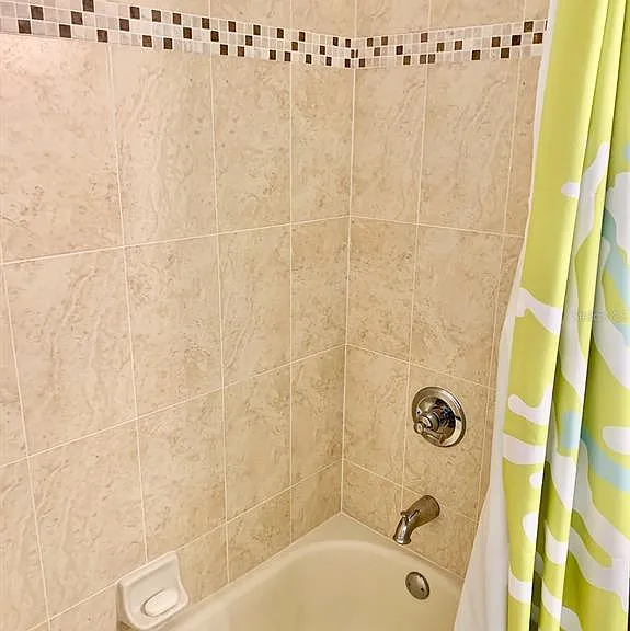 24312 Westgate Blvd — Photo 36