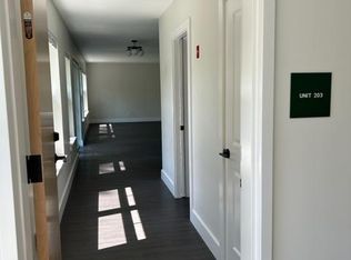 200 Town Common Cir #203, Cape Elizabeth, ME 04107