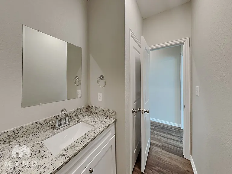 3263 Karen St — Photo 15