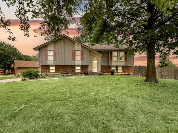 2219 NW 84th Ter, Kansas City, MO 64154