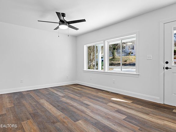 4th image of 1407 Wales Ave
