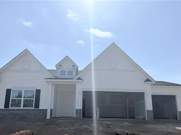 1305 Creek Knoll Dr, Lewisville, NC 27023