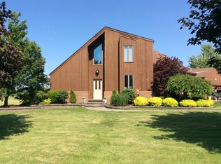 6133 Townline Rd, Lockport, NY 14094