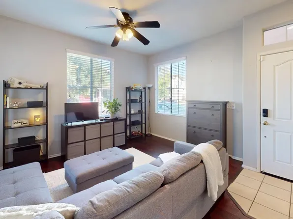 180 Penhow Cir, Sacramento, CA 95834