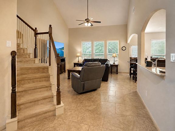 4th image of 2308 Siegen Dr