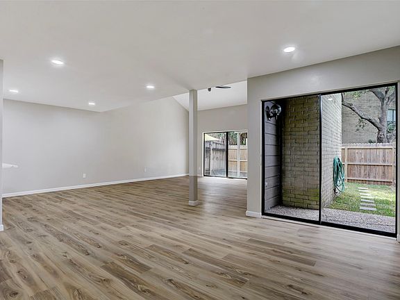 5th image of 18032 Bal Harbour Dr