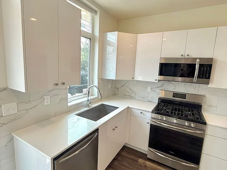 5201A Ravenna Ave NE — Photo 9