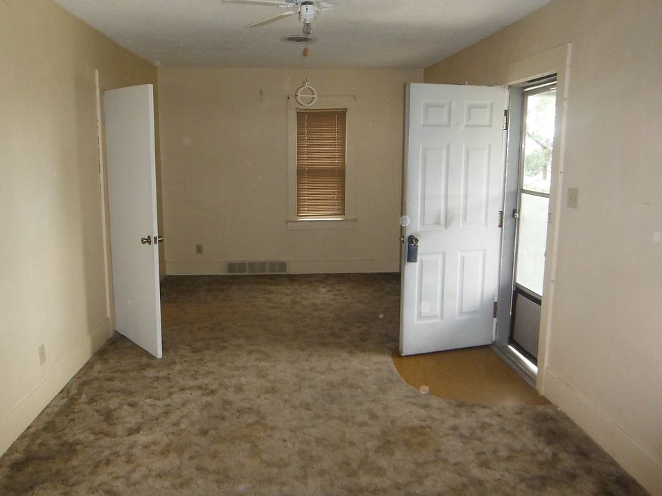 2nd image of 1012 8th Ave