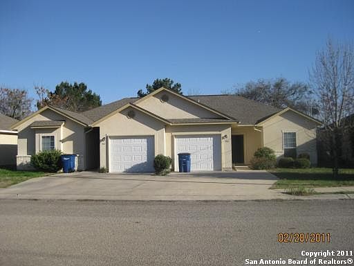1st image of 940 - 942 MISTY ACRES DR