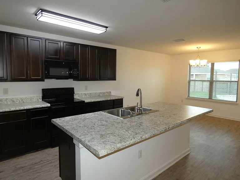 4719 Perception Cir — Photo 3
