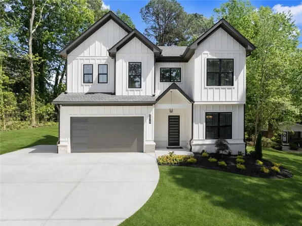 5019 Nichols Dr, Flowery Branch, GA 30542
