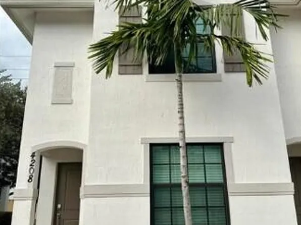 4208 Napoli Lake Dr, Riviera Beach, FL 33410