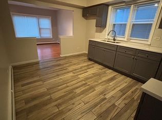 5737 W 63rd Pl #1F, Chicago, IL 60638