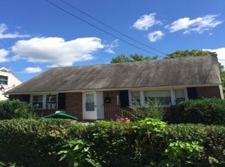 824 E Howard St, Stowe, PA 19464