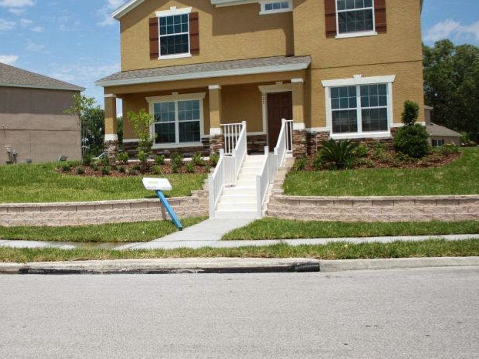 1st image of 627 Brandy Oaks Loop