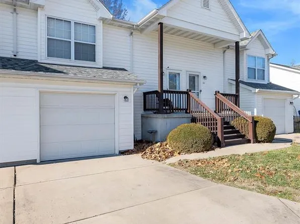 508 Pacific Estates Dr, Pacific, MO 63069