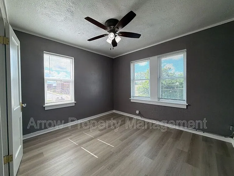 723 Ella St #B2 — Photo 8