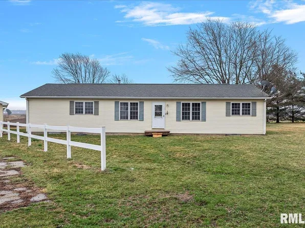 16603 Schirding Ave, Petersburg, IL 62675