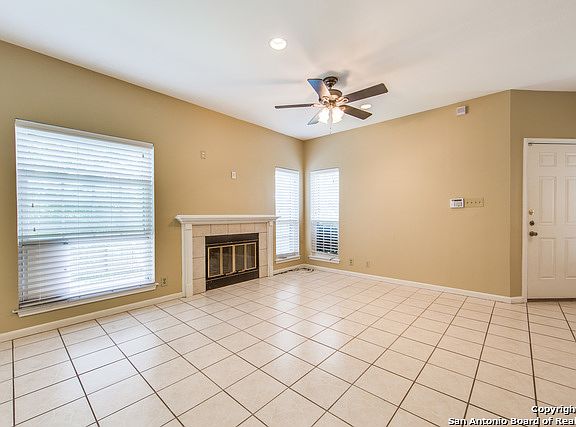 4th image of 15 Chapel Hill Cir #15