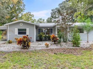 903 10th Ave SW, Ruskin, FL 33570