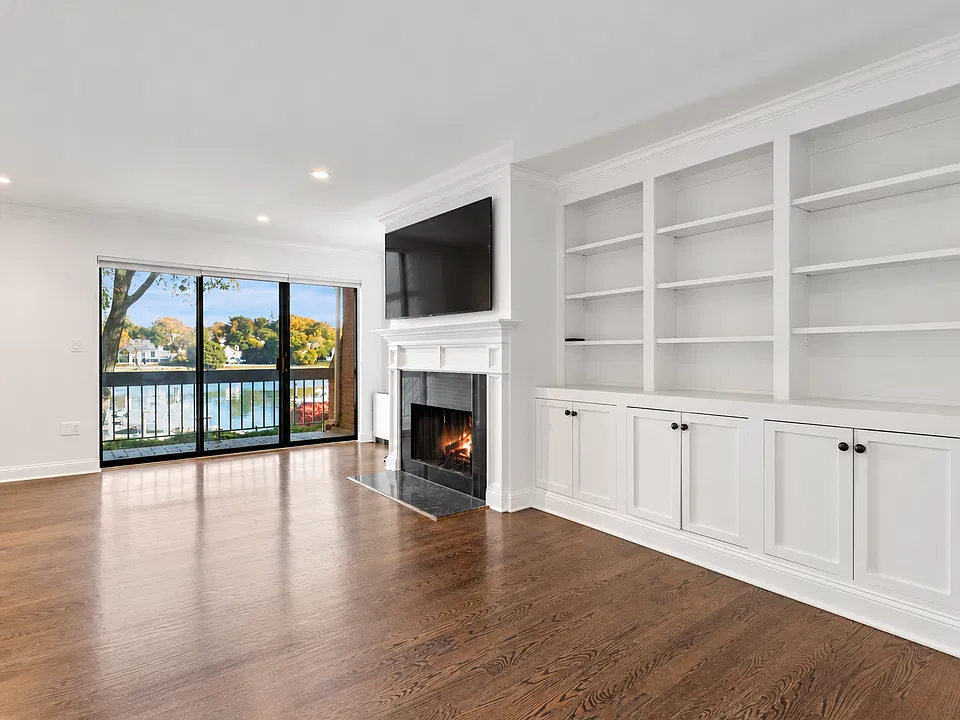 7 River Rd #308