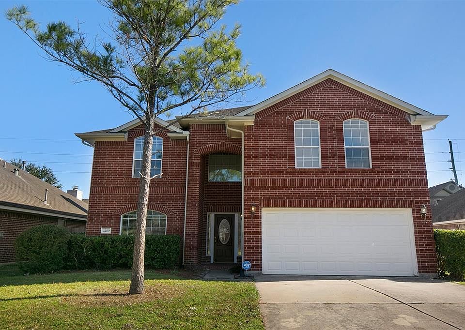 1st image of 2209 Lake Wind Dr