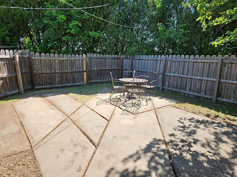 2813 NW Morningside Dr — Photo 13
