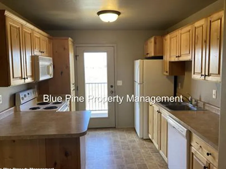 2866 Hunters Loop #602 — Photo 3