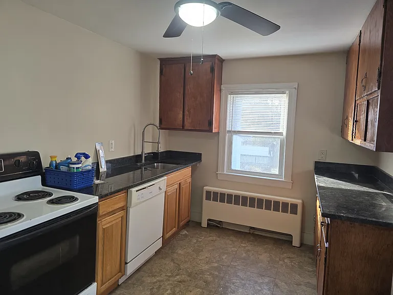 79 Wilson Ave #3 — Photo 7