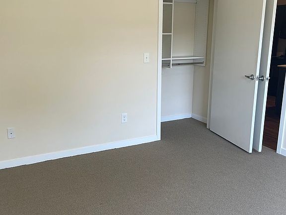 5th image of 1555 Wealthy St SE #203